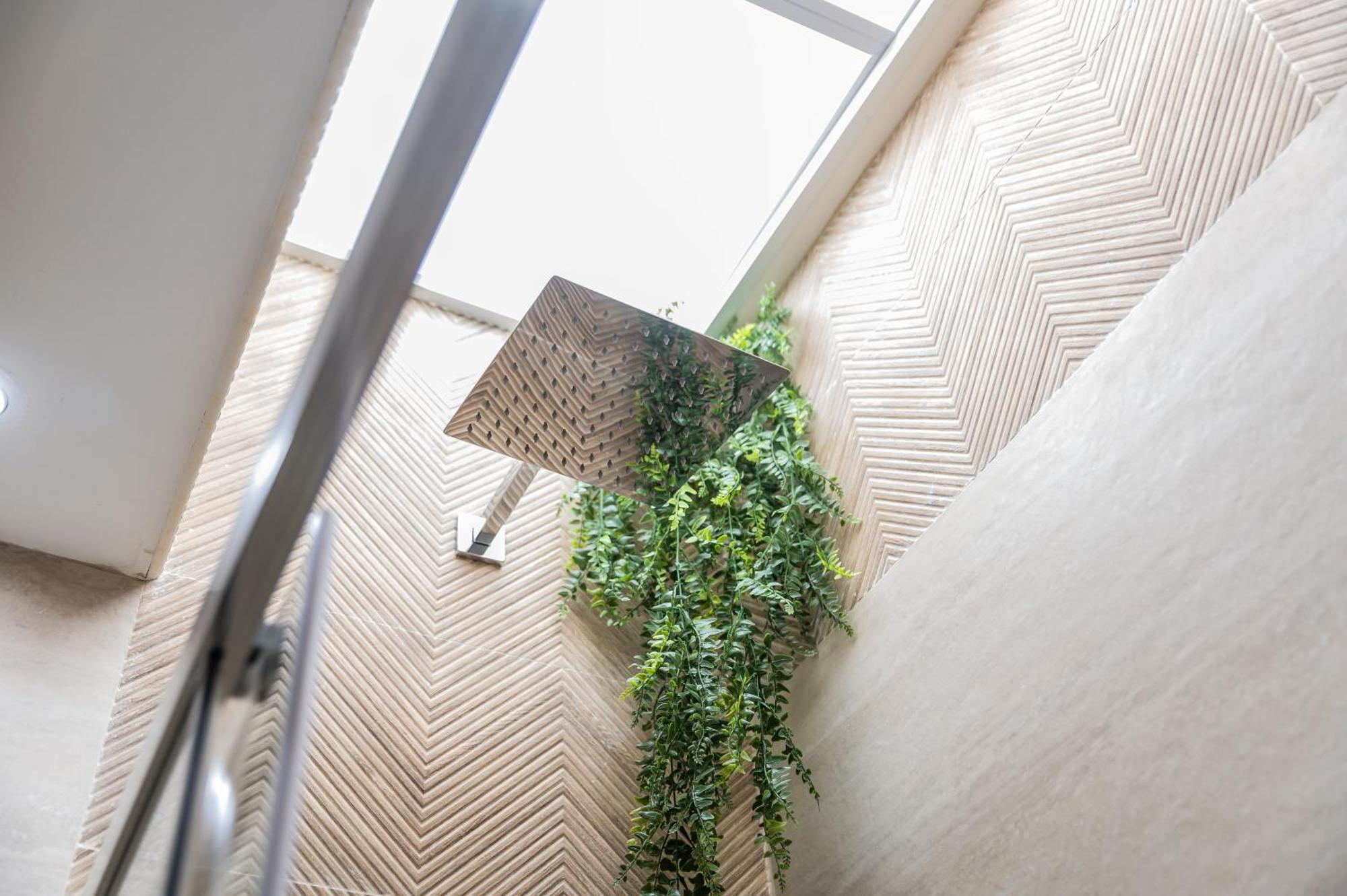 Indonesian Dreams By Iloftmalaga Apartment Exterior photo