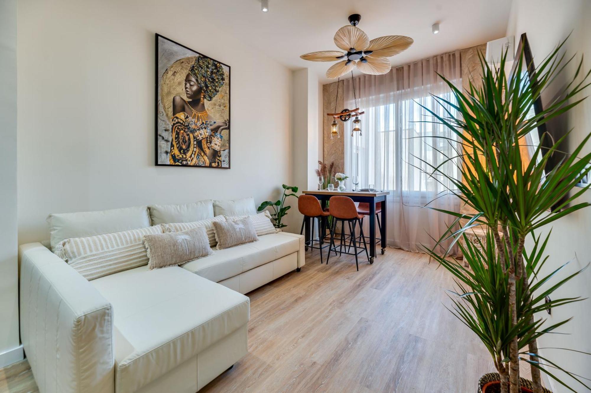 Indonesian Dreams By Iloftmalaga Apartment Exterior photo